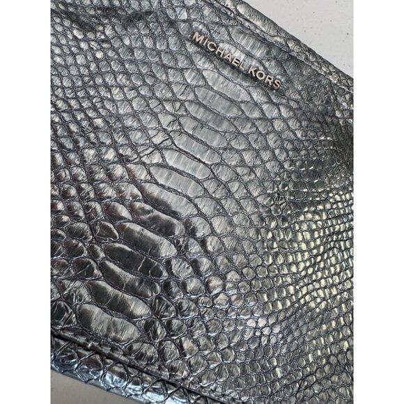 Michael Kors Metallic Snakeskin Crossbody Bag With Adjustable Strap & Chain Deta - Picture 9 of 9